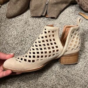 Basically brand new Jeffery Campbell booties! Size 8.5